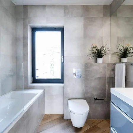 Square Apartment